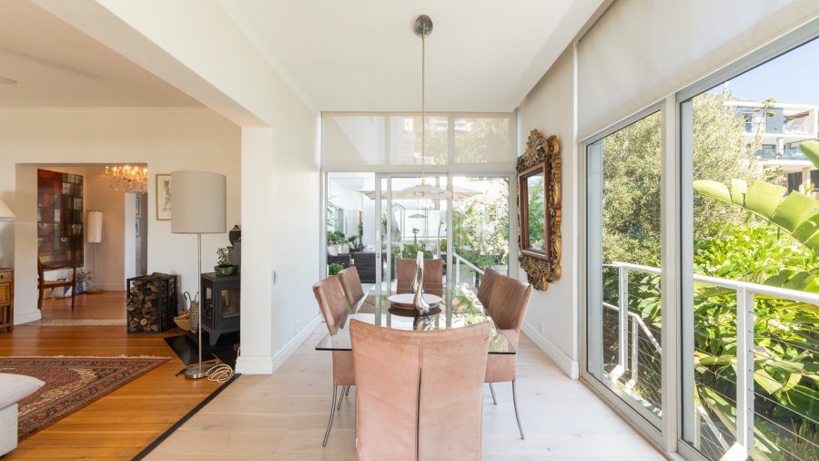 2 Bedroom Property for Sale in Green Point Western Cape